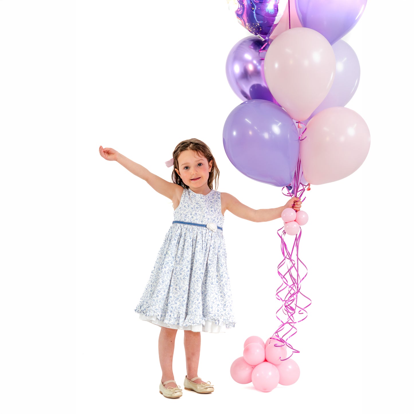 Luxury balloon bouquet for Mom with floating helium balloons in Toronto