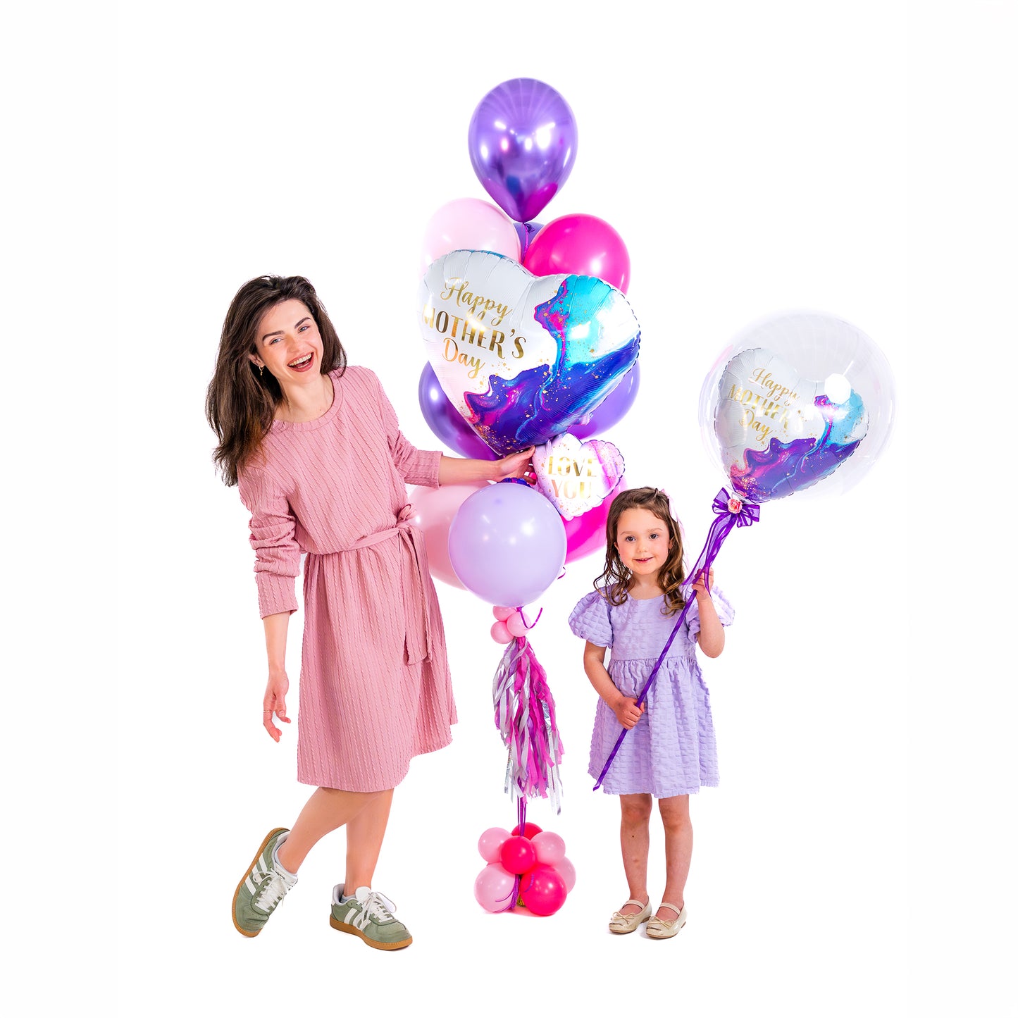 Luxury balloon gift for Mom in Toronto featuring heart balloons and premium Mother’s Day design