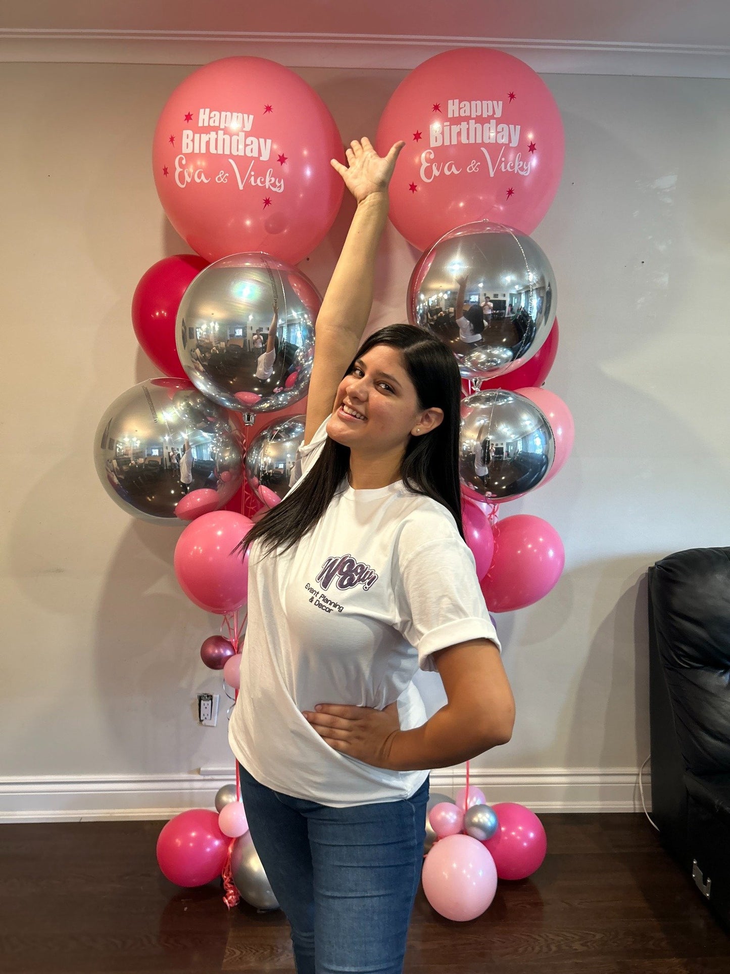 Pink and silver birthday balloon display Toronto – Custom helium balloon setup with personalized message by Wooow Balloons Toronto