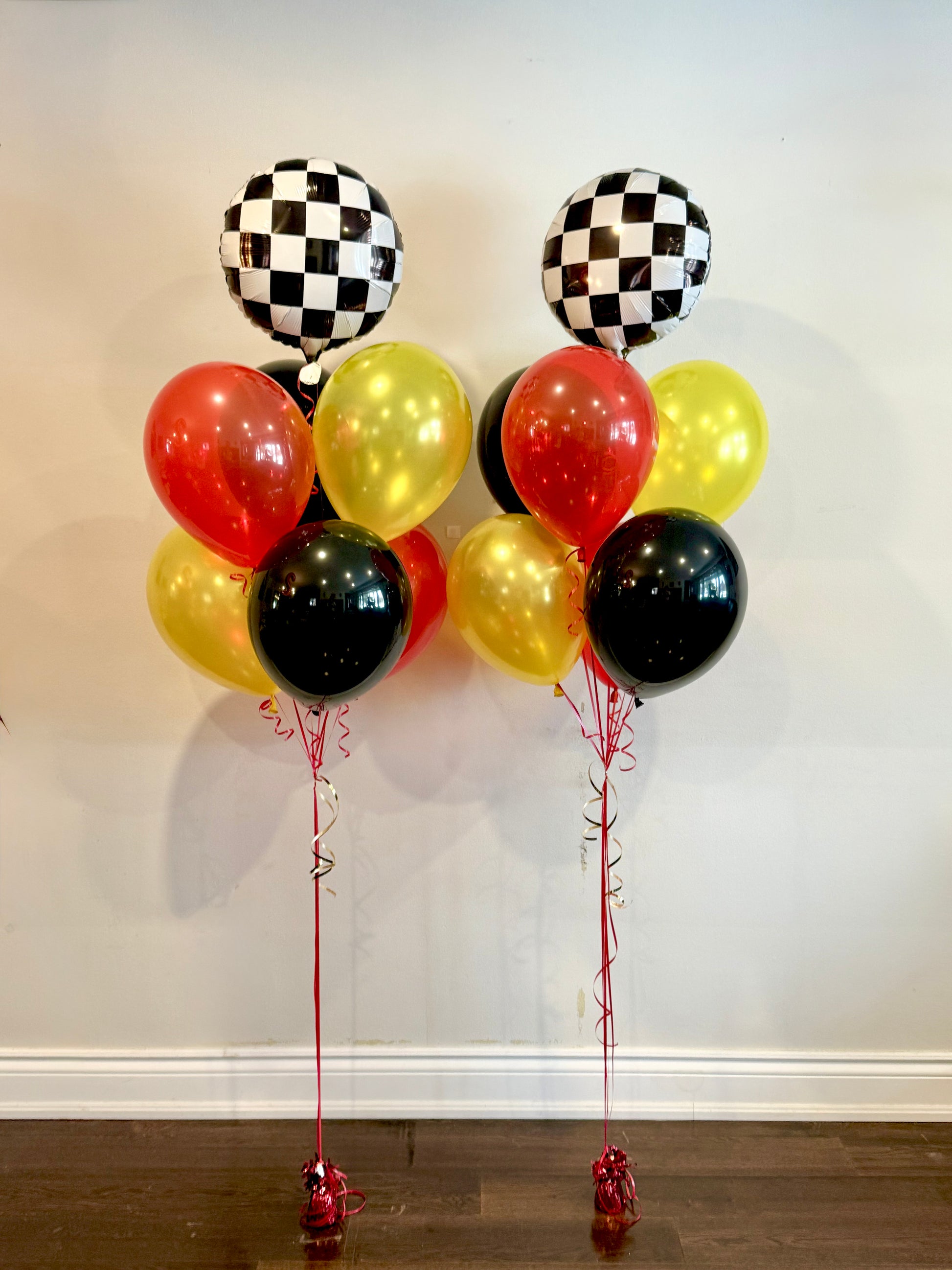 Racing Balloon Set with stoplight column and helium bouquets