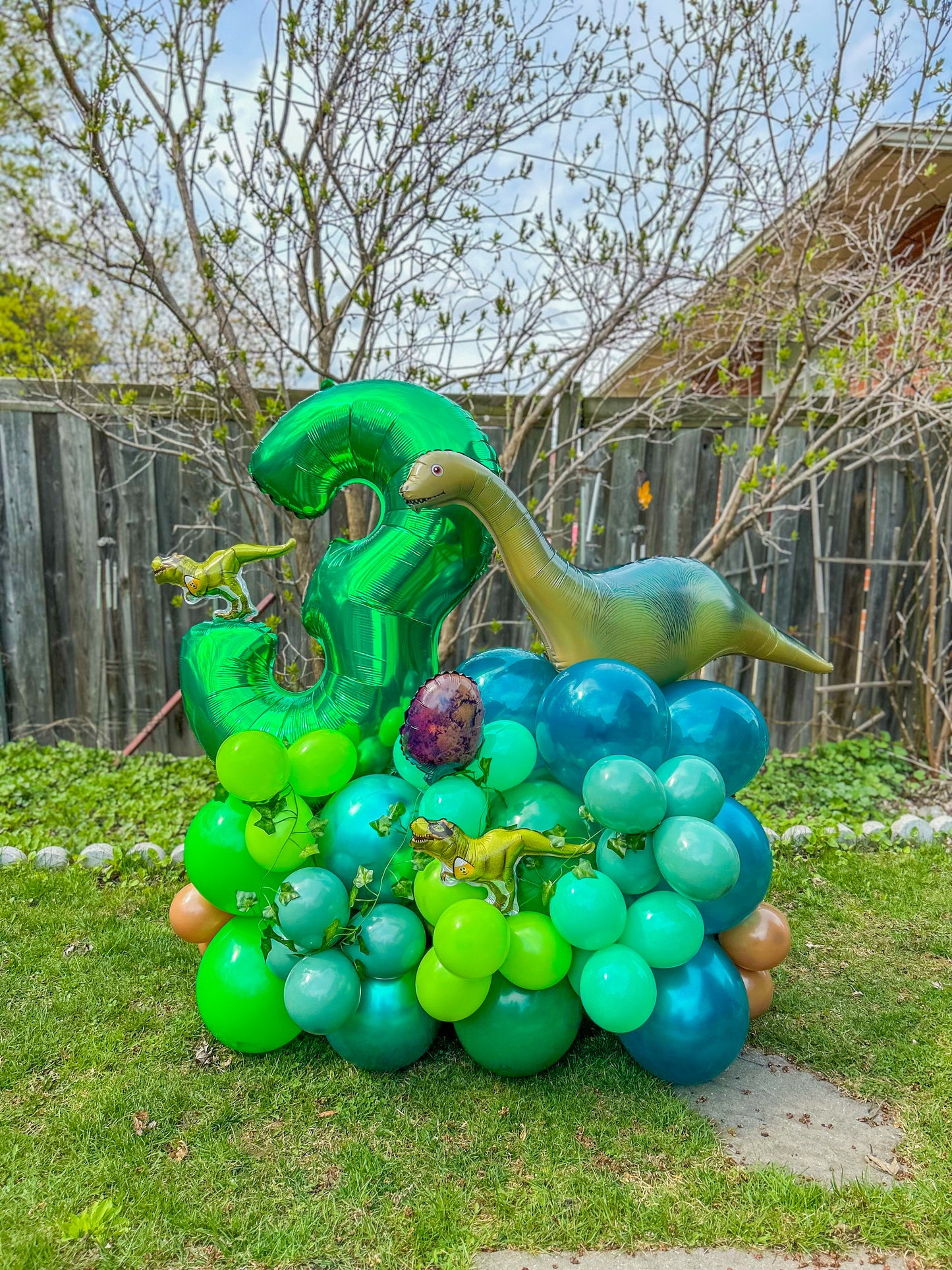 Dinosaur Balloon Stand