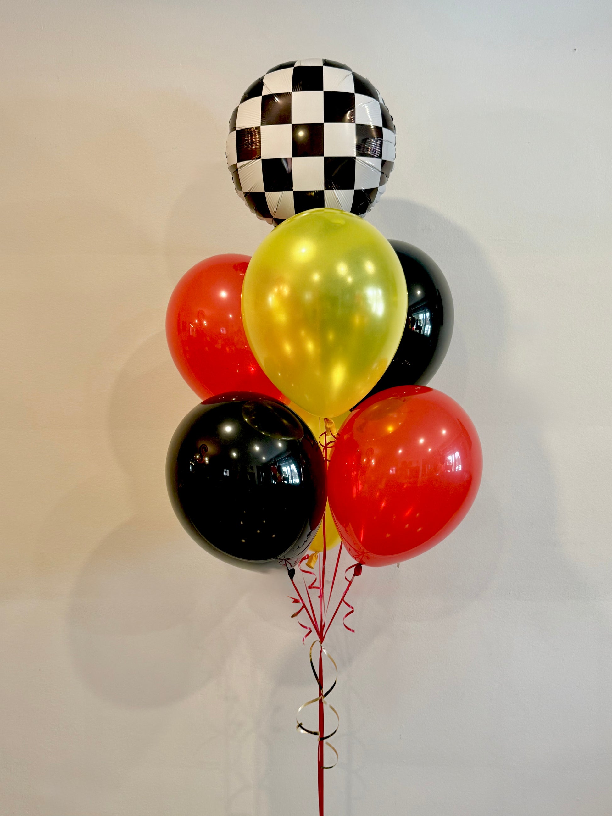 Racing Balloon Set with stoplight column and helium bouquets