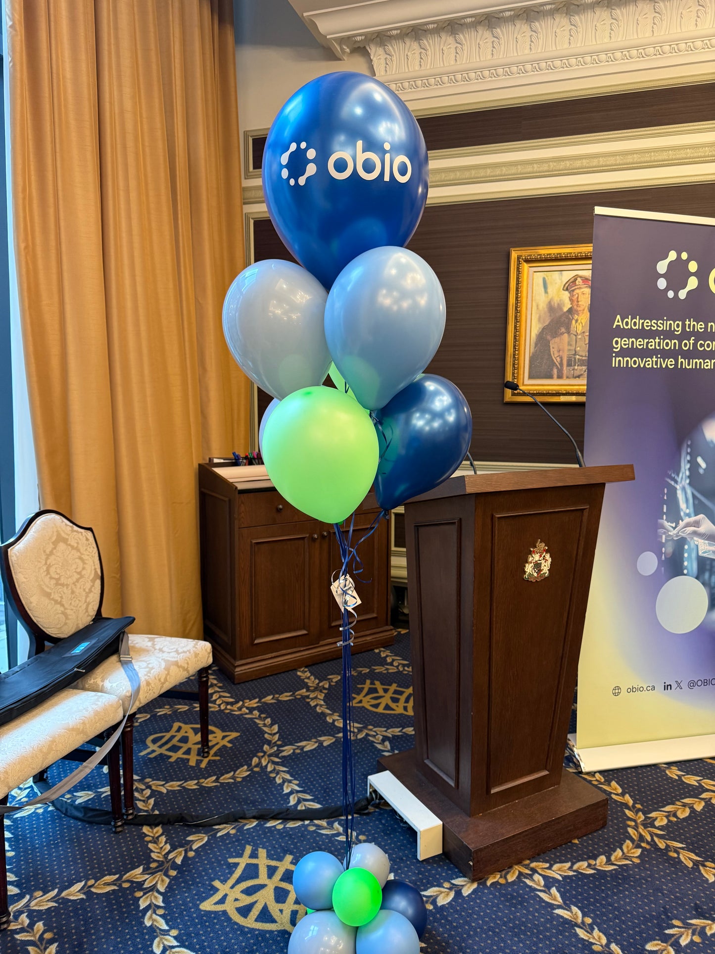 Logo Balloons in Toronto for Corporate events.