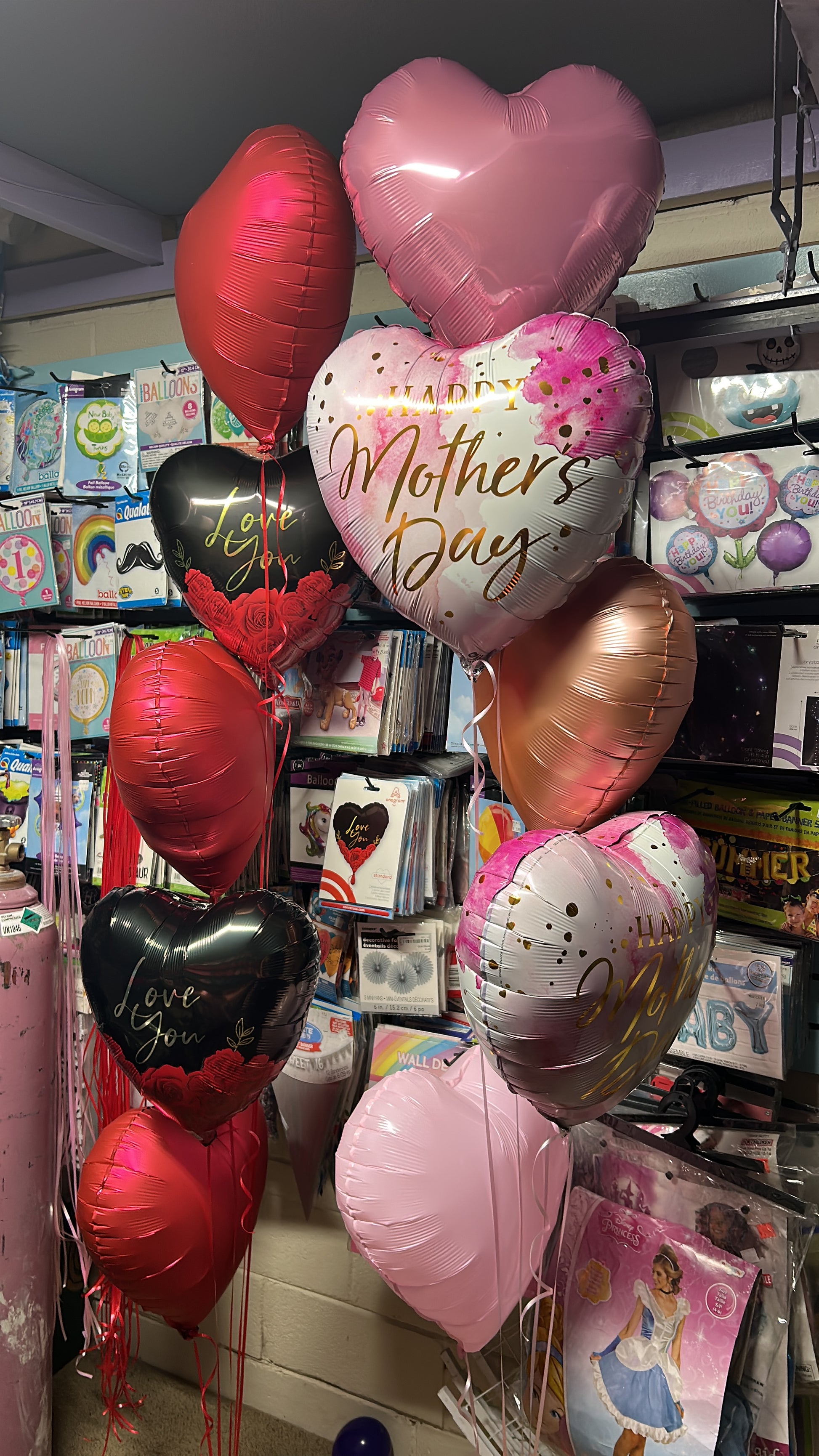 A beautifully wrapped Surprise Balloon Gift Box with 5 helium-filled balloons inside, perfect for celebrations, birthdays, and gender reveals.