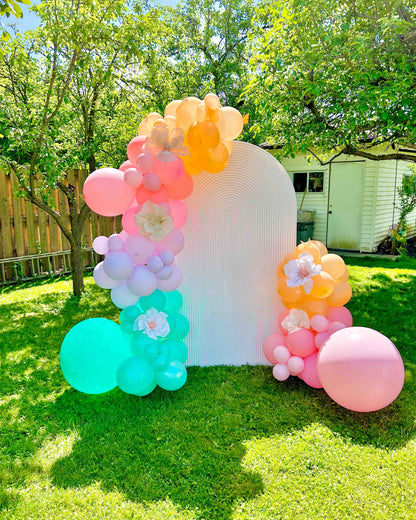 Pastel balloon garland backdrop Toronto – custom event decor by Wooow Balloons for birthday celebrations