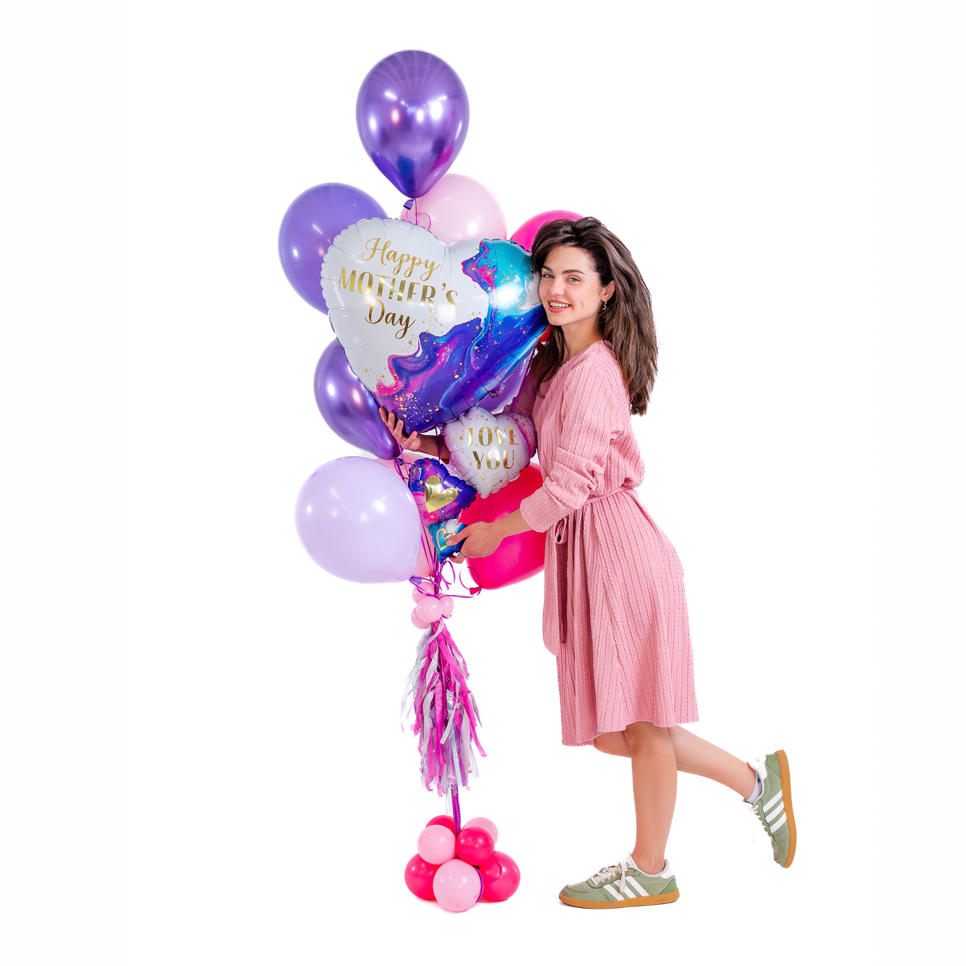 Luxury Mother’s Day heart balloon bouquet in Toronto with pink and purple helium balloons for mom