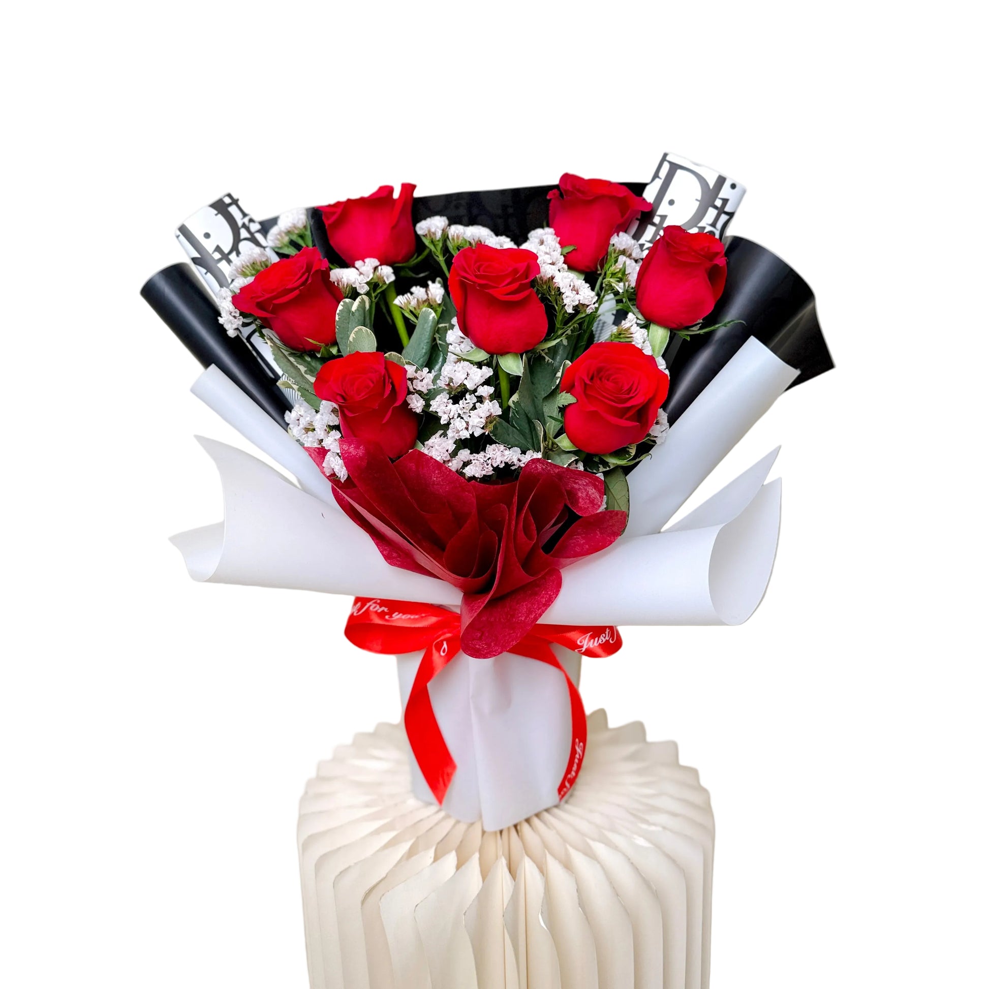 Luxury Mother’s Day flower bouquet with red roses and white roses in Toronto