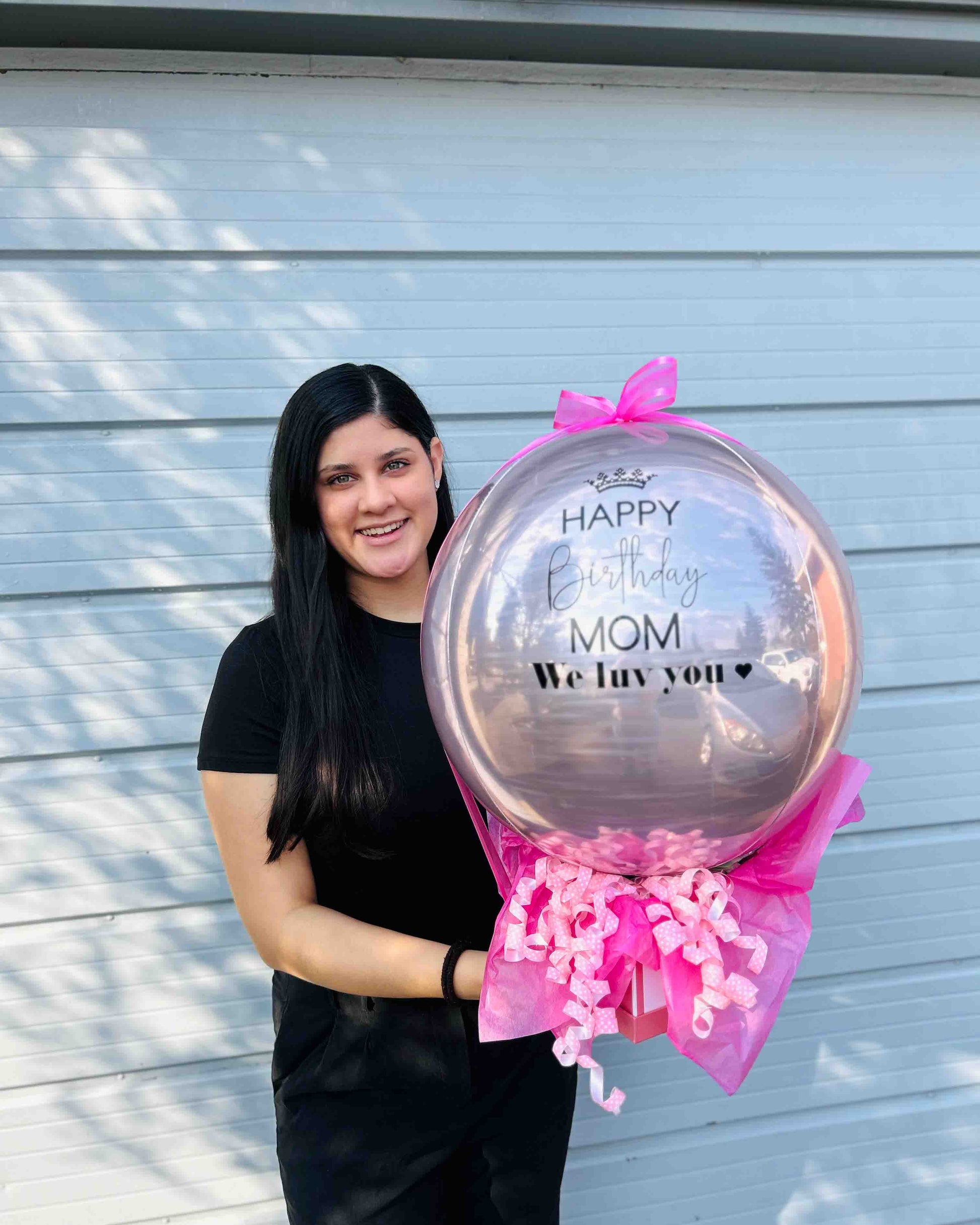 Pink Money Balloon gift with Happy Birthday Mom message, tissue base and bow – Wooow Balloons Toronto