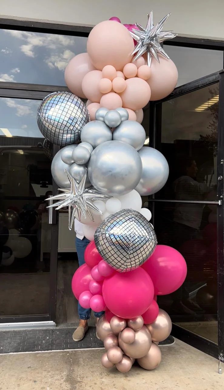 party-decor-toronto.jpg
Silver disco balloon garland for modern party decor Toronto