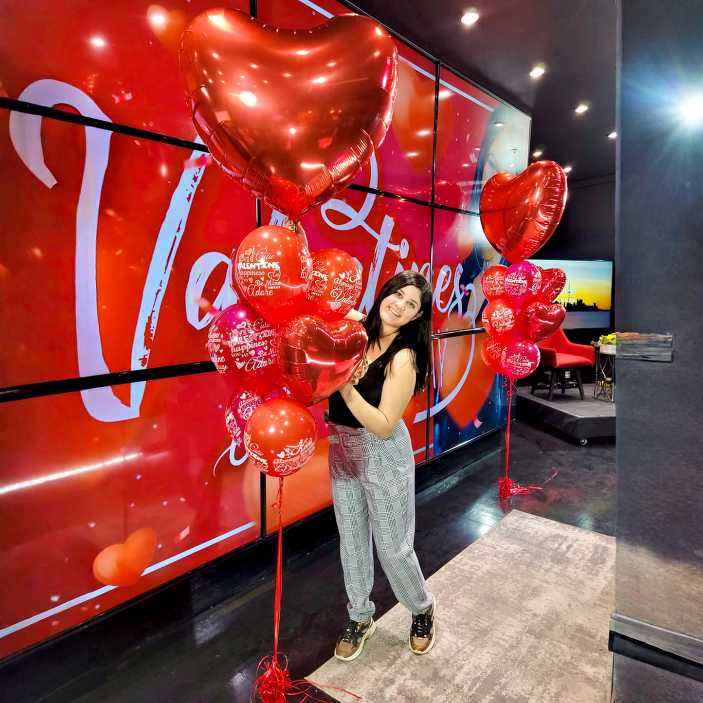 Valentine’s Balloons Toronto setup featuring a jumbo heart helium bouquet styled for a romantic celebration and photo moment